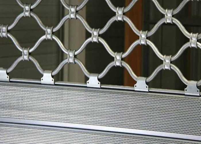 Rideau-grille-métallique-cobra-ondulé-paris-orléans